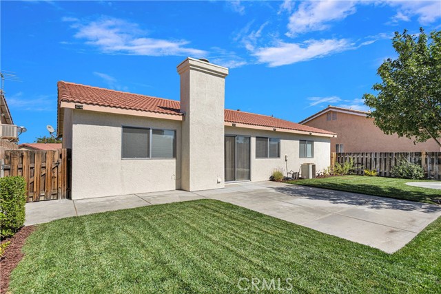 Detail Gallery Image 33 of 43 For 14221 Surrey Ct, Victorville,  CA 92394 - 3 Beds | 2 Baths