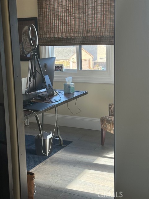 Detail Gallery Image 34 of 35 For 707 12th, Huntington Beach,  CA 92648 - 3 Beds | 3 Baths