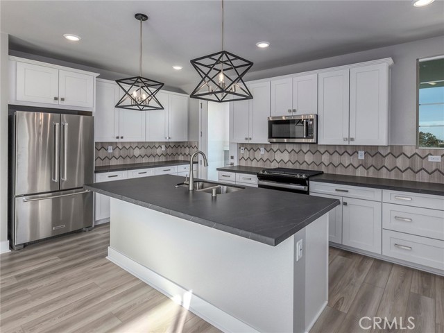 1474 Skyline Lane, San Pedro CA: https://media.crmls.org/medias/c743add9-162d-4c31-9f91-89651de4dbd8.jpg