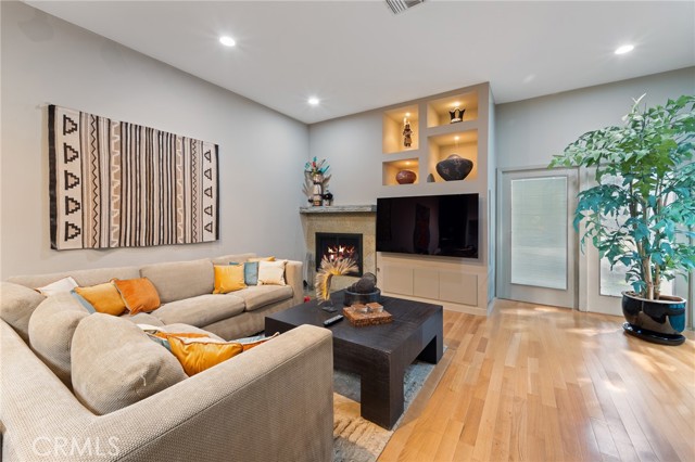 Detail Gallery Image 16 of 54 For 3601 Cananea, Encino,  CA 91436 - 6 Beds | 5/1 Baths