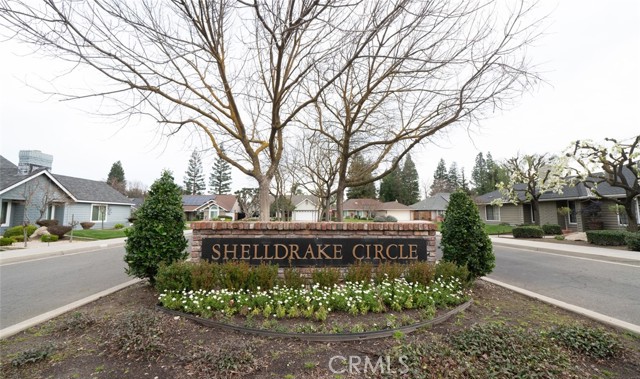 586 E Shelldrake Circle, Fresno, CA 