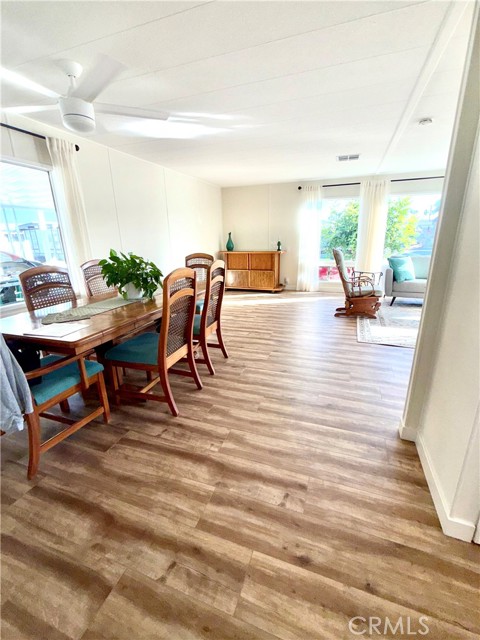 MLS #OC25236351 image #43