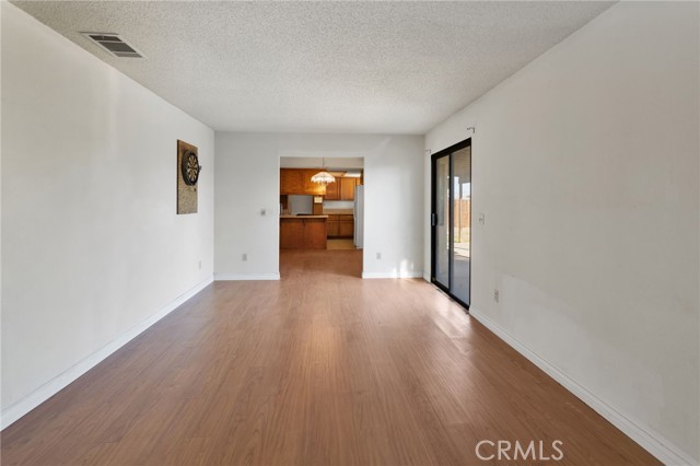 15457 Washoan, Apple Valley CA: https://media.crmls.org/medias/c74648f2-c73a-46a2-8856-c7c3ec8493c0.jpg