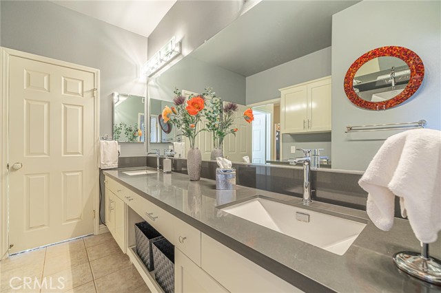 Detail Gallery Image 32 of 48 For 42255 Round Hill Dr, Lancaster,  CA 93536 - 4 Beds | 2/1 Baths