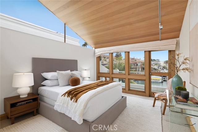 Detail Gallery Image 22 of 29 For 506 Harbor Island Dr, Newport Beach,  CA 92660 - 3 Beds | 3/2 Baths