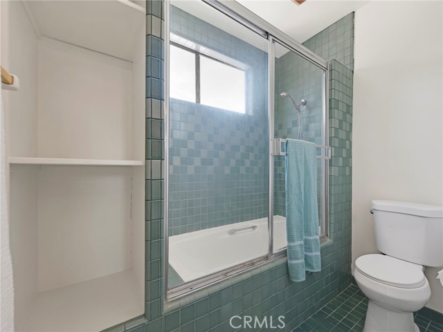 Detail Gallery Image 36 of 55 For 345 S Beachwood Dr, Burbank,  CA 91506 - 5 Beds | 3 Baths