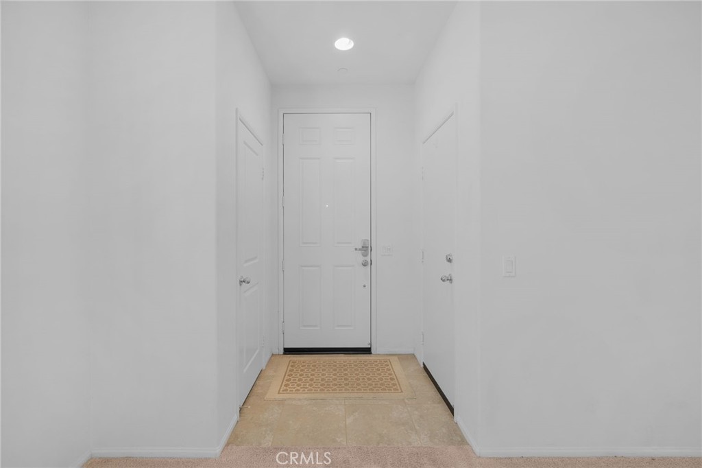 https://media.crmls.org/medias/c746e6a8-28a5-42d1-a9d0-4af80334ba6b.jpg?preset=X-Large