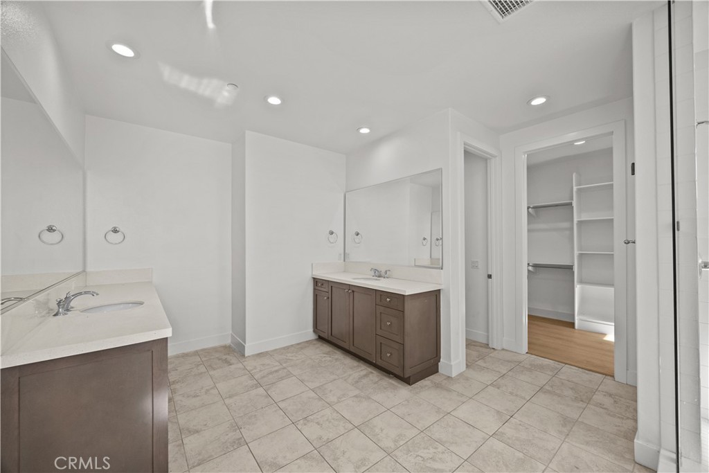 MLS #OC26121770 image #28