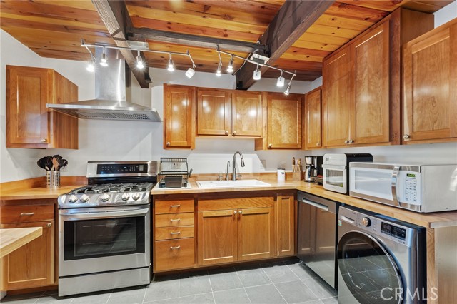 Detail Gallery Image 11 of 30 For 189 Moreno Lane, Sugarloaf,  CA 92386 - 2 Beds | 1 Baths