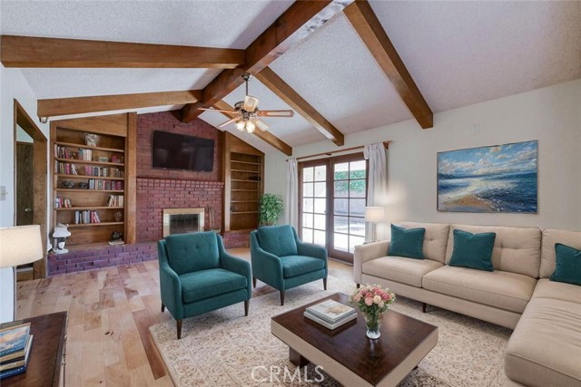 Detail Gallery Image 4 of 33 For 7664 N Gearhart Ave, Fresno,  CA 93720 - 3 Beds | 2 Baths