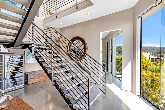 Detail Gallery Image 25 of 61 For 31411 Ceanothus Dr, Laguna Beach,  CA 92651 - 3 Beds | 2/1 Baths