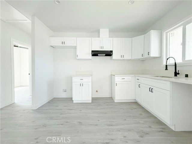 Detail Gallery Image 3 of 19 For 405 S Bradfield Ave, Compton,  CA 90221 - 3 Beds | 2 Baths