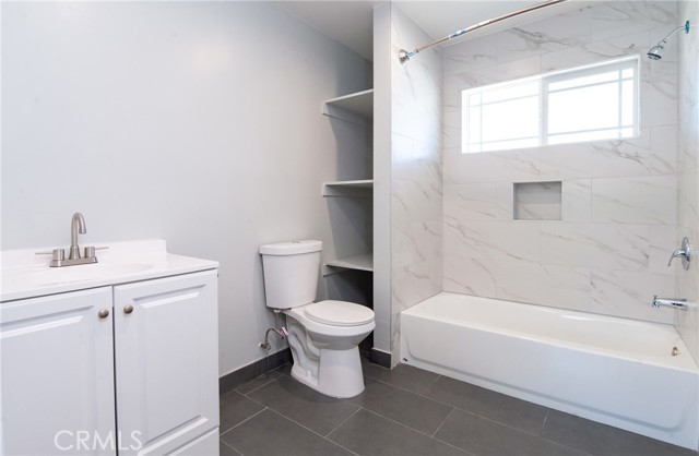 3468 W 71st, Los Angeles CA: https://media.crmls.org/medias/c749de0f-92d4-43b7-bcf2-d23768a9018e.jpg