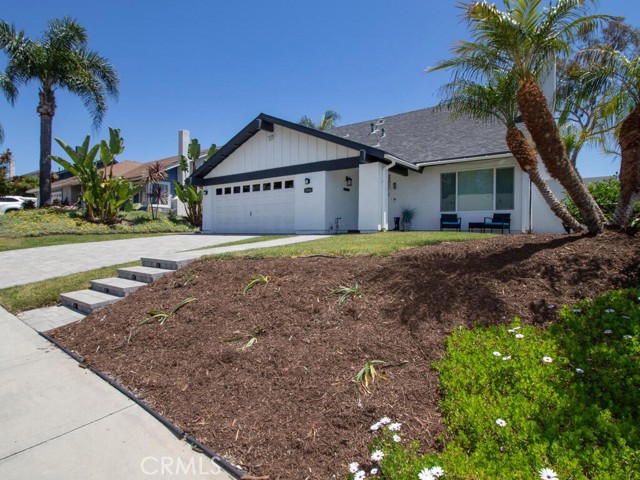 Detail Gallery Image 6 of 62 For 1914 Radford St, Oceanside,  CA 92056 - 4 Beds | 2/1 Baths