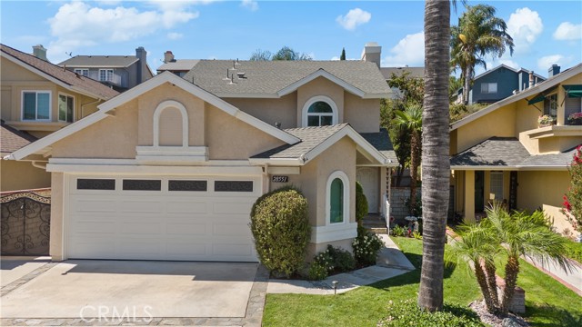 Detail Gallery Image 1 of 37 For 28551 Avocado Pl, Saugus,  CA 91390 - 3 Beds | 2/1 Baths