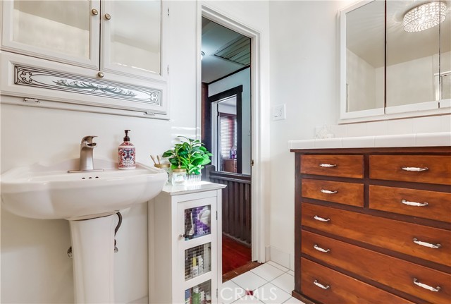 Detail Gallery Image 45 of 74 For 2815 E 5th St, Long Beach,  CA 90814 - 3 Beds | 2 Baths
