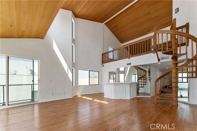 Detail Gallery Image 6 of 46 For 1230 E Ocean, Long Beach,  CA 90802 - 3 Beds | 3 Baths