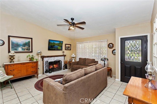 Detail Gallery Image 7 of 34 For 23683 White Owl Ct, Moreno Valley,  CA 92553 - 4 Beds | 2 Baths