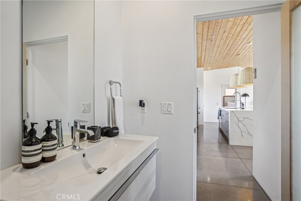 MLS #OC25234362 image #22