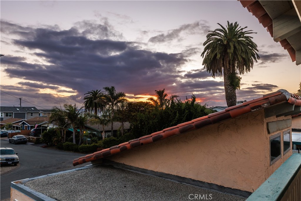 https://media.crmls.org/medias/c74d89a3-3053-44b7-a989-51aa2c91e0a6.jpg?preset=X-Large