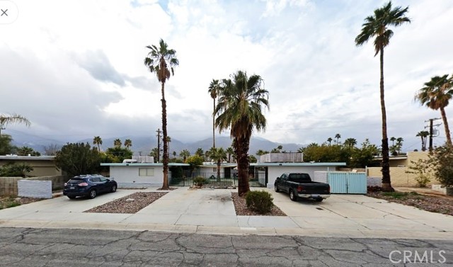 Detail Gallery Image 1 of 7 For 571 Desert Way, Palm Springs,  CA 92264 - – Beds | – Baths