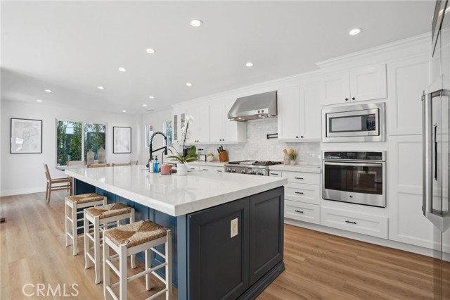 2501 N Poinsettia Avenue, Manhattan Beach CA: https://media.crmls.org/medias/c74eface-7172-44e5-9200-844b916566e8.jpg