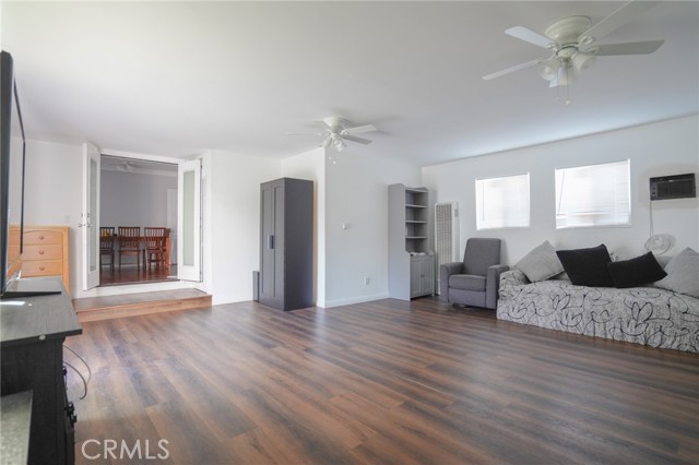 Detail Gallery Image 27 of 48 For 404 Poinsettia, Compton,  CA 90221 - 3 Beds | 2 Baths