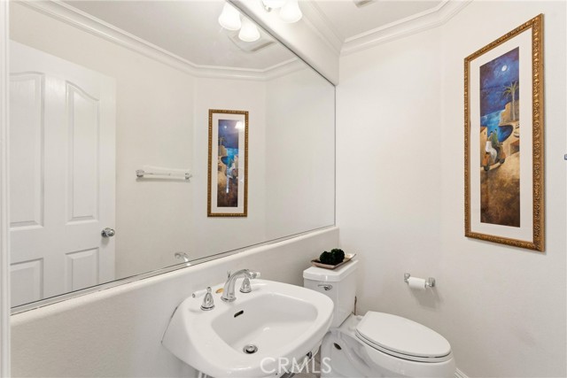 Detail Gallery Image 11 of 59 For 22385 Hayworth Ct, Corona,  CA 92883 - 4 Beds | 2/1 Baths