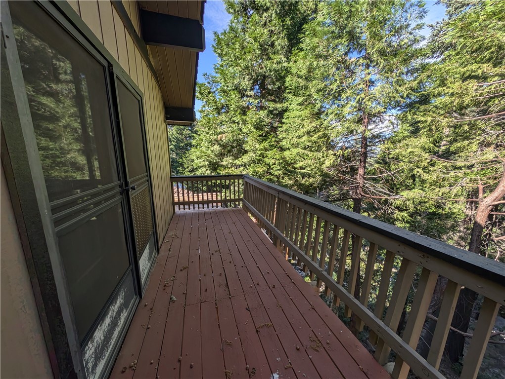 Detail Gallery Image 19 of 20 For 685 Ivy Ln, Lake Arrowhead,  CA 92352 - 2 Beds | 1/1 Baths