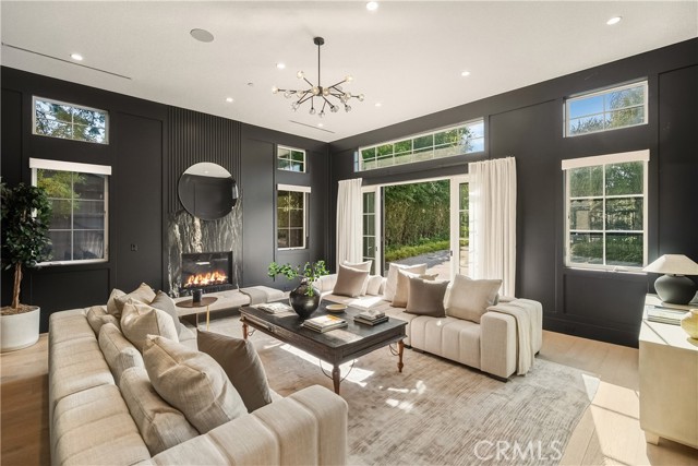 Detail Gallery Image 6 of 56 For 20511 Wells Dr, Woodland Hills,  CA 91364 - 6 Beds | 6/1 Baths