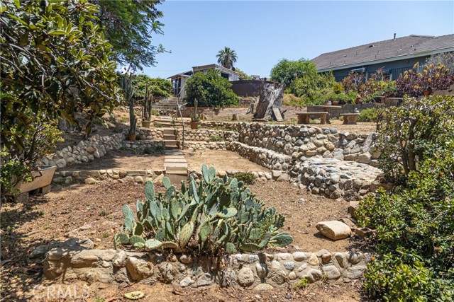 11460 Terracina Blvd, Redlands CA: https://media.crmls.org/medias/c75007e6-06a8-4a53-a606-f1c1337ead02.jpg