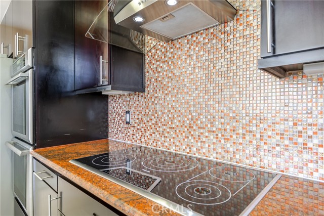 343 Pioneer Drive, Glendale CA: https://media.crmls.org/medias/c7516c52-f900-49f2-adea-4cbbd5952f34.jpg
