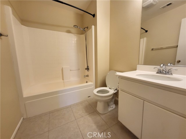 42135 Chestnut Drive, Temecula CA: https://media.crmls.org/medias/c7516cfc-87b6-4e8b-9f4a-cd9f287eea4f.jpg
