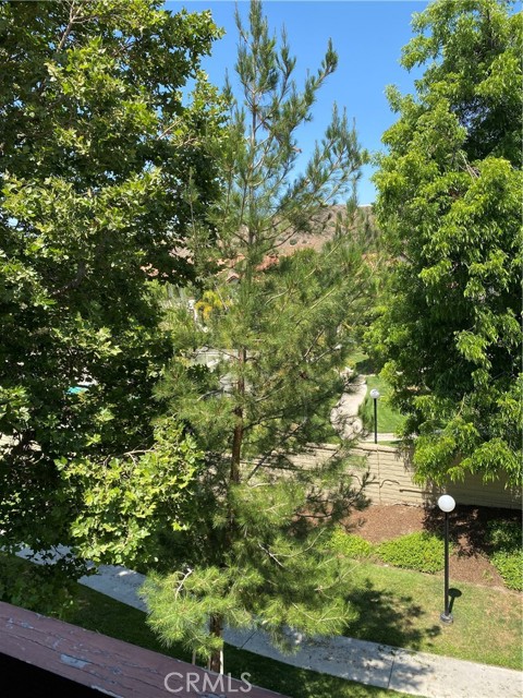 27979 Sarabande Lane, Canyon Country CA: https://media.crmls.org/medias/c7516e76-b134-477d-a144-6e2007e67ccf.jpg
