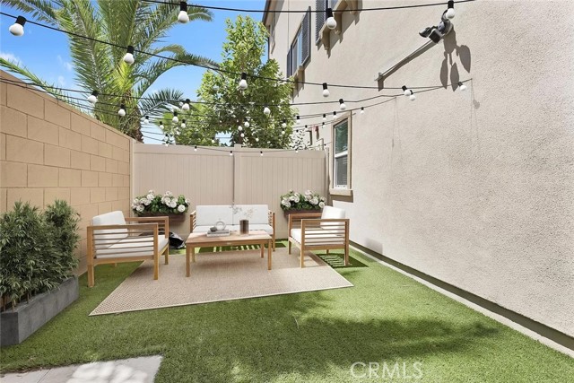 Detail Gallery Image 15 of 20 For 14700 Sherman, Van Nuys,  CA 91405 - 4 Beds | 3/1 Baths