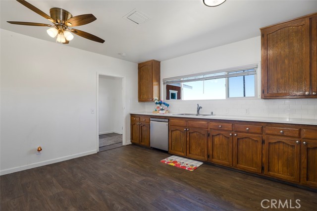 Detail Gallery Image 14 of 40 For 5357 W Avenue L, Lancaster,  CA 93536 - 3 Beds | 2 Baths