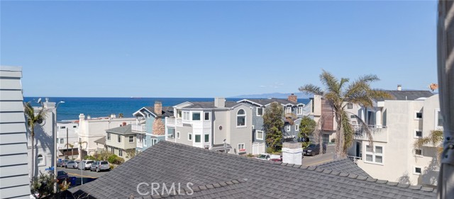 Detail Gallery Image 2 of 41 For 417 Crest Dr, Manhattan Beach,  CA 90266 - 3 Beds | 3/1 Baths