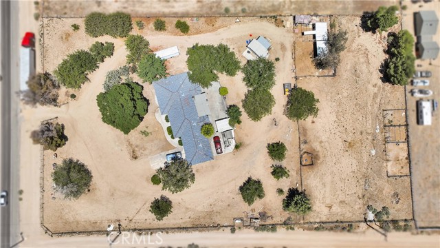 10325 Sheep Creek Road, Phelan CA: https://media.crmls.org/medias/c752bb71-99bd-4496-aa52-969fc54f086f.jpg
