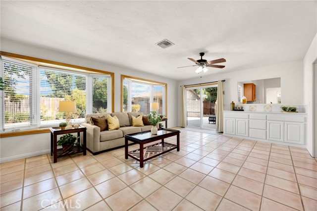 4292 Eureka Avenue, Yorba Linda CA: https://media.crmls.org/medias/c75317ad-eec3-41b5-b2a2-24398a7edf9b.jpg