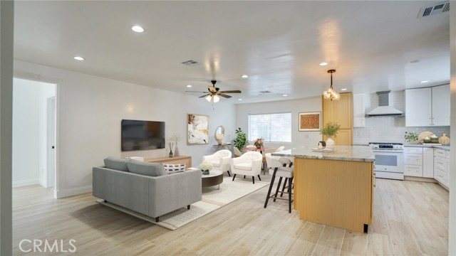 Detail Gallery Image 20 of 67 For 24306 Gilmore St, West Hills,  CA 91307 - 4 Beds | 2 Baths