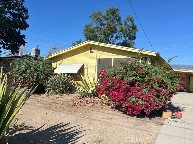 Detail Gallery Image 1 of 25 For 1094 W Evans St, San Bernardino,  CA 92411 - 2 Beds | 1 Baths