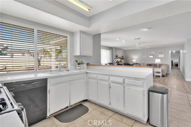 19445 Yanan Road, Apple Valley CA: https://media.crmls.org/medias/c753971b-6c67-41e9-9b76-1970a7df3c6d.jpg