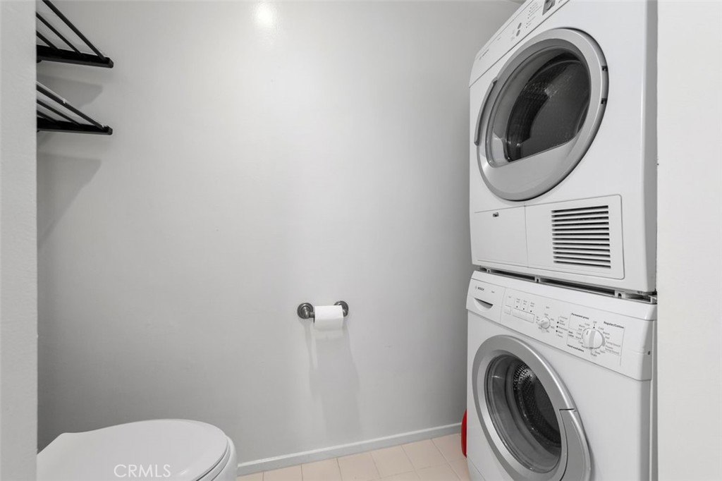 https://media.crmls.org/medias/c753d6b9-7a38-4f44-b8f4-f7d2a11e7f15.jpg?preset=X-Large