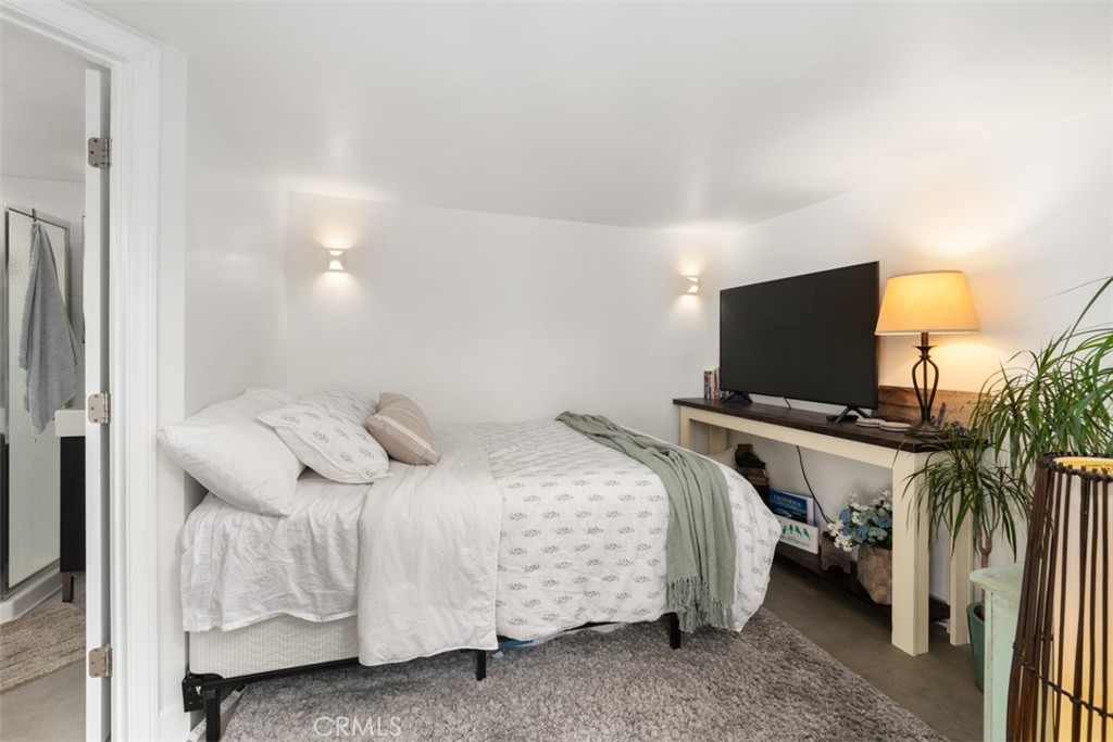 3390 Herman Avenue - photo 19