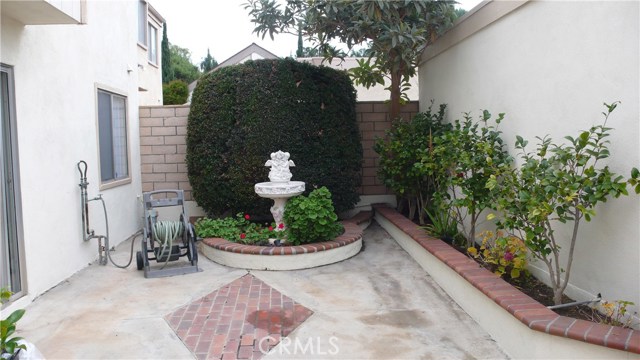 90 Sequoia Tree Ln, Irvine, CA 92612