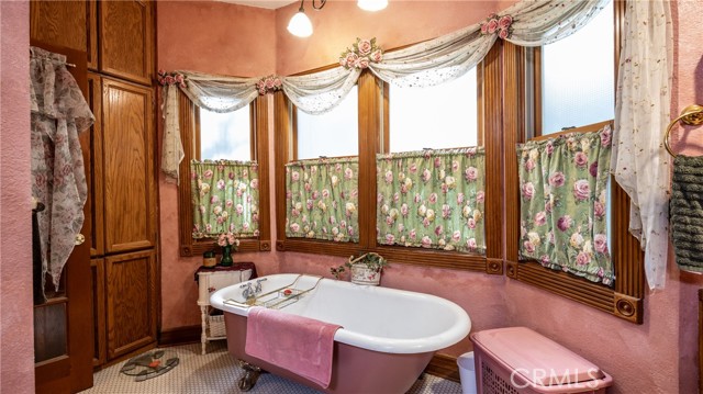 Detail Gallery Image 20 of 50 For 24083 Cresta Dr, Crestline,  CA 92325 - 4 Beds | 2/1 Baths