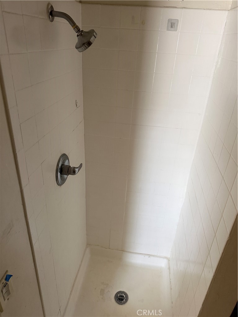 https://media.crmls.org/medias/c754fa26-c551-4969-bcbf-01c243fd195f.jpg?preset=X-Large