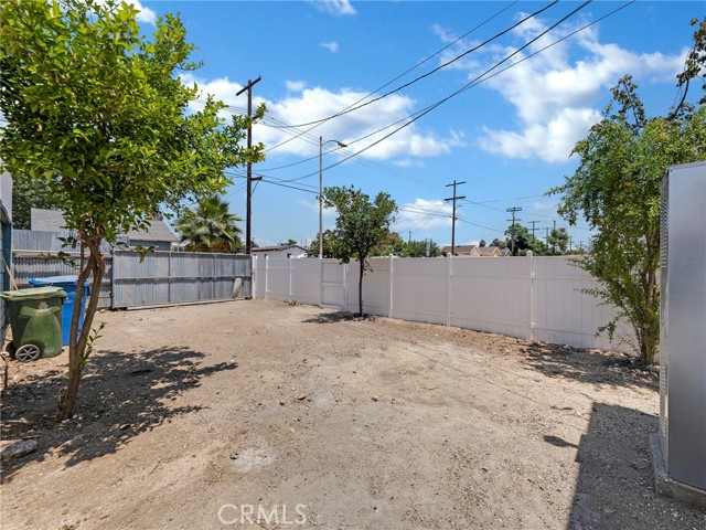 13251 Pinney Street, Pacoima CA: https://media.crmls.org/medias/c7552aab-640b-4725-957c-37b08bc3fba6.jpg