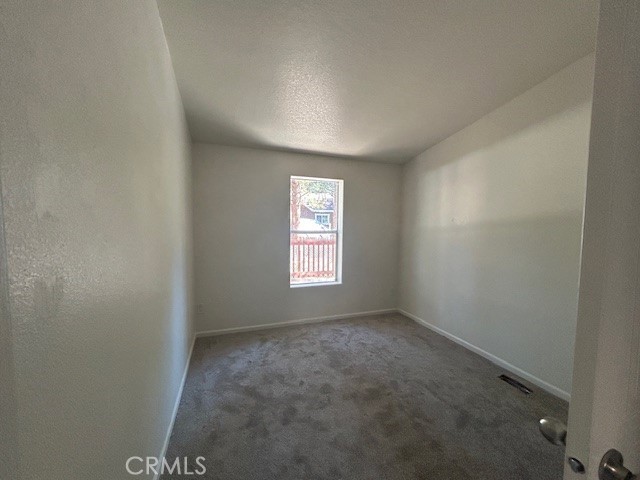 443 Holmes Lane, Sugarloaf CA: https://media.crmls.org/medias/c7560479-419c-4067-ba9a-d6b38508b2a5.jpg