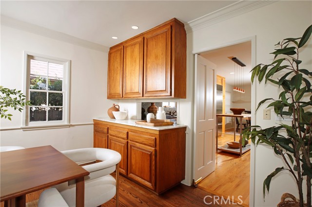 Detail Gallery Image 6 of 35 For 1624 Santa Barbara Ave, Glendale,  CA 91208 - 4 Beds | 3 Baths